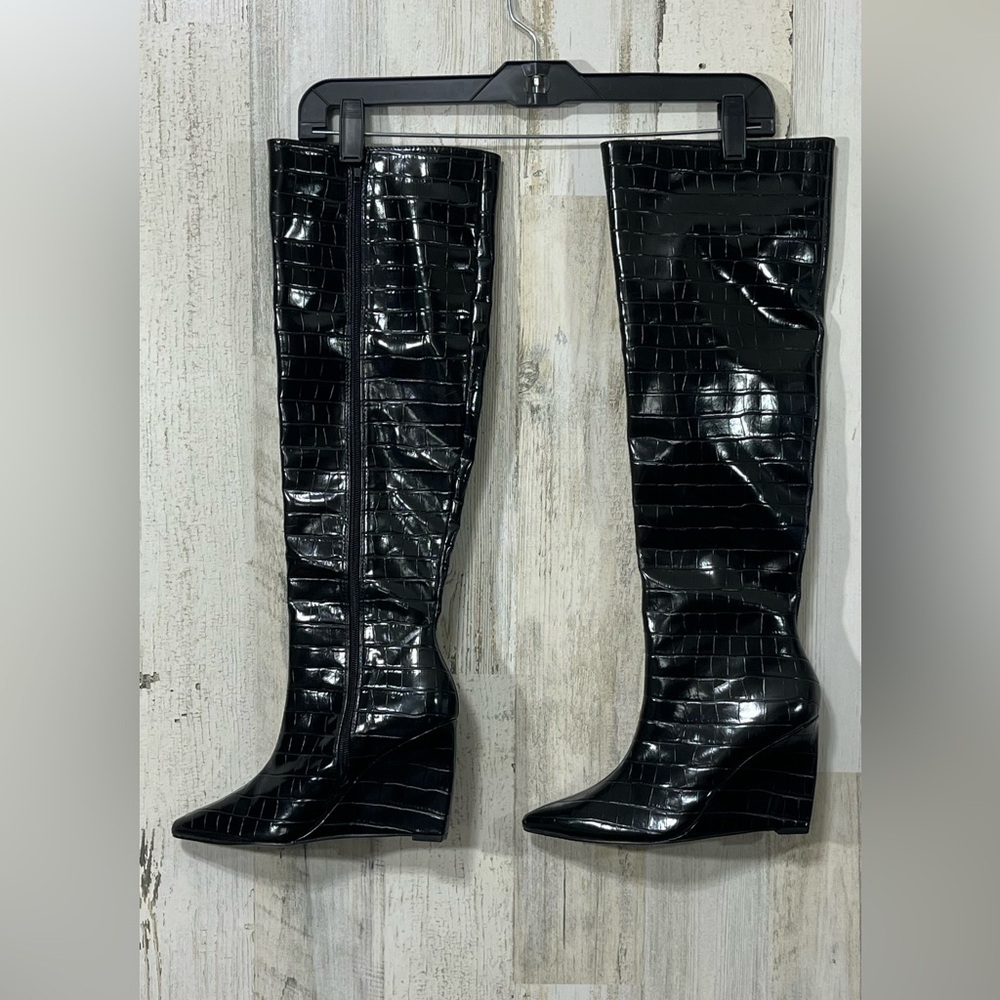 Miss Lola Knee-High Black Boots Faux Animal Skin Texture Zip Up Size 5.5 - Picture 5 of 16